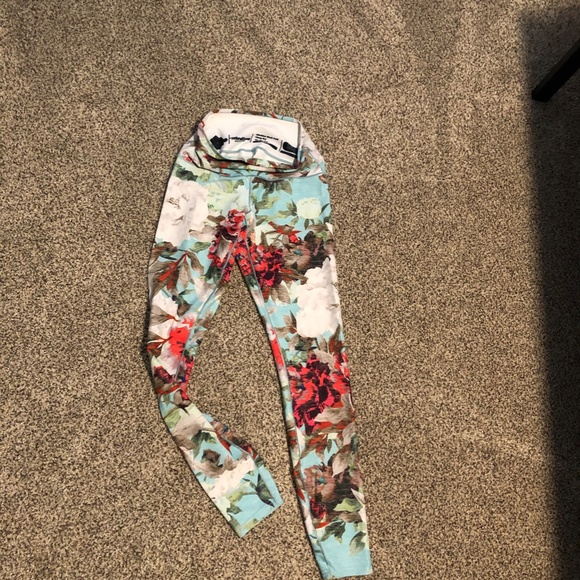 Colorado Threads Teal Floral Size Medium Leggings - Picture 3 of 4